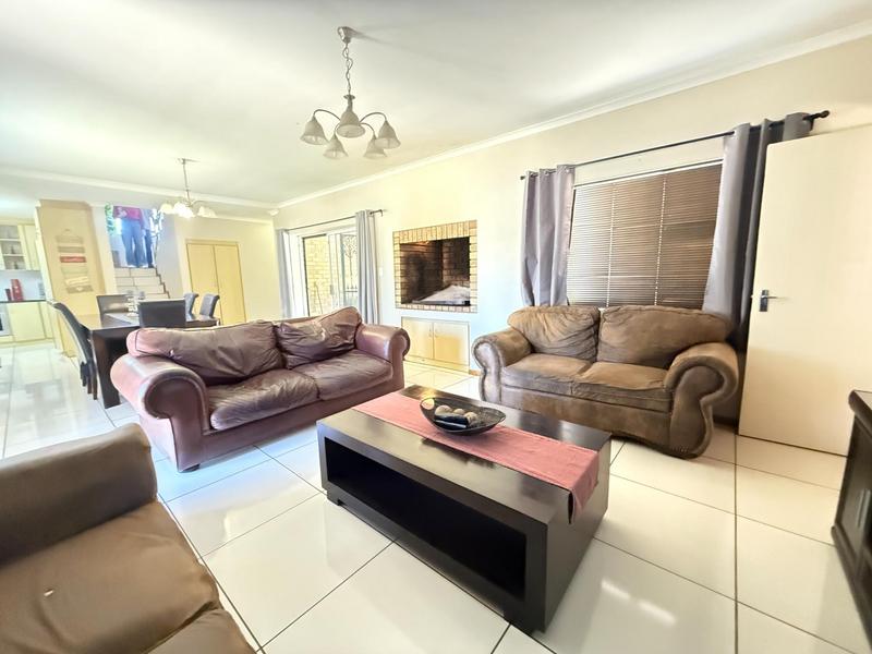 3 Bedroom Property for Sale in Tafelzicht Western Cape